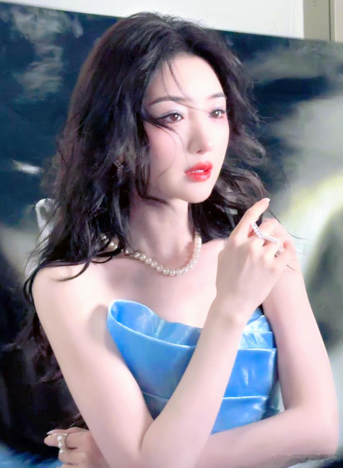 毛晓彤毛晓彤蓝色妖姬礼服第一组毛晓彤美人鱼🧜‍♀️中国影视之夜毛晓