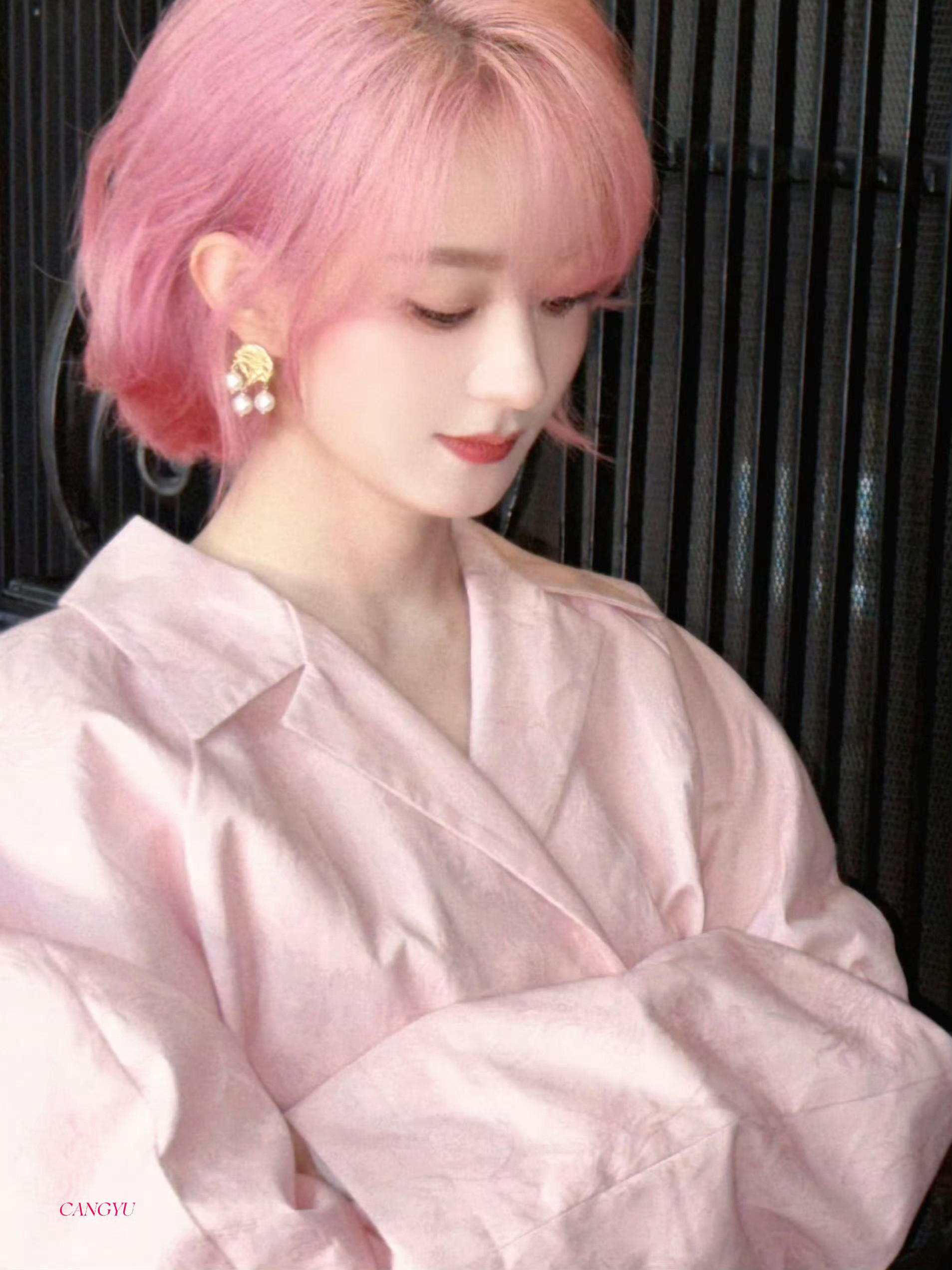 赵丽颖冲💎这周继续大🏠赵丽颖飞天视后二封金鹰视后百花女配金鹰