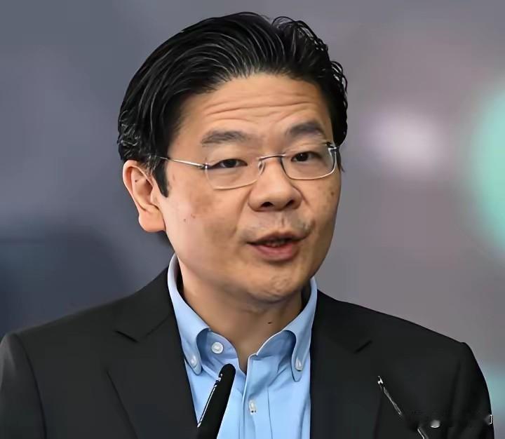 谁能想到，新加坡这次居然把自己玩脱了。一直以来，新加坡作为城市国家，在大国之间玩