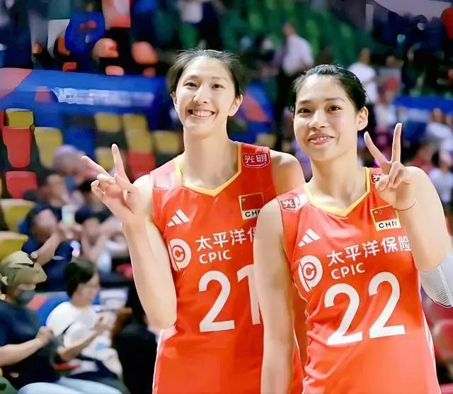 中国女排主攻线重创奥运资格前景堪忧!5月25日官宣，吴梦洁训练中膝伤需手术，确