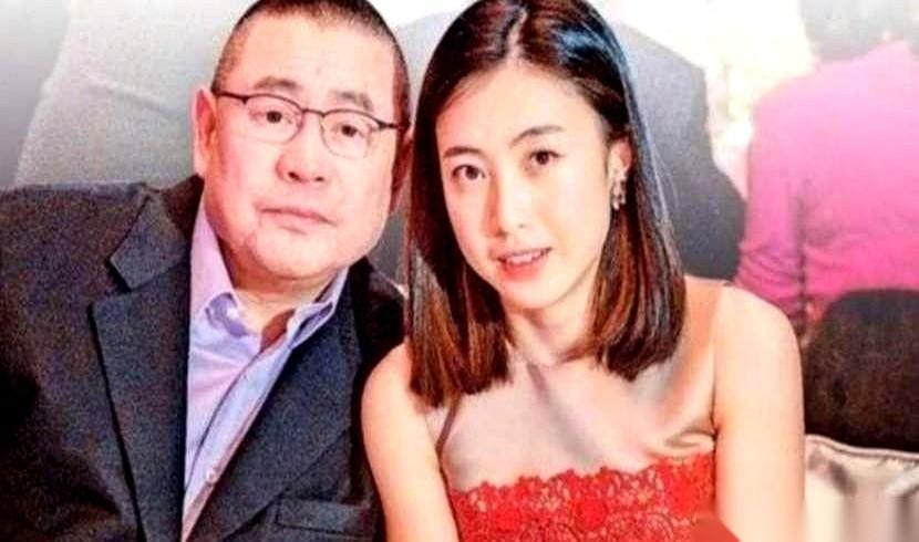 花3个亿换了个肾，他说，现在就算100个绝世美女站我面前，我也没感觉了。我跟你