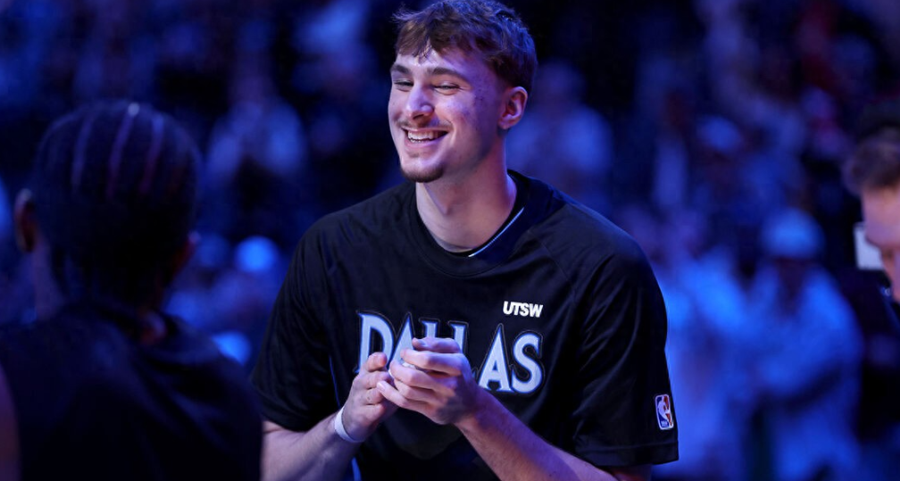 NBA官方公布了最新一期的新秀榜，状元弗拉格反超克努佩尔来到榜首，奎因强势升至第