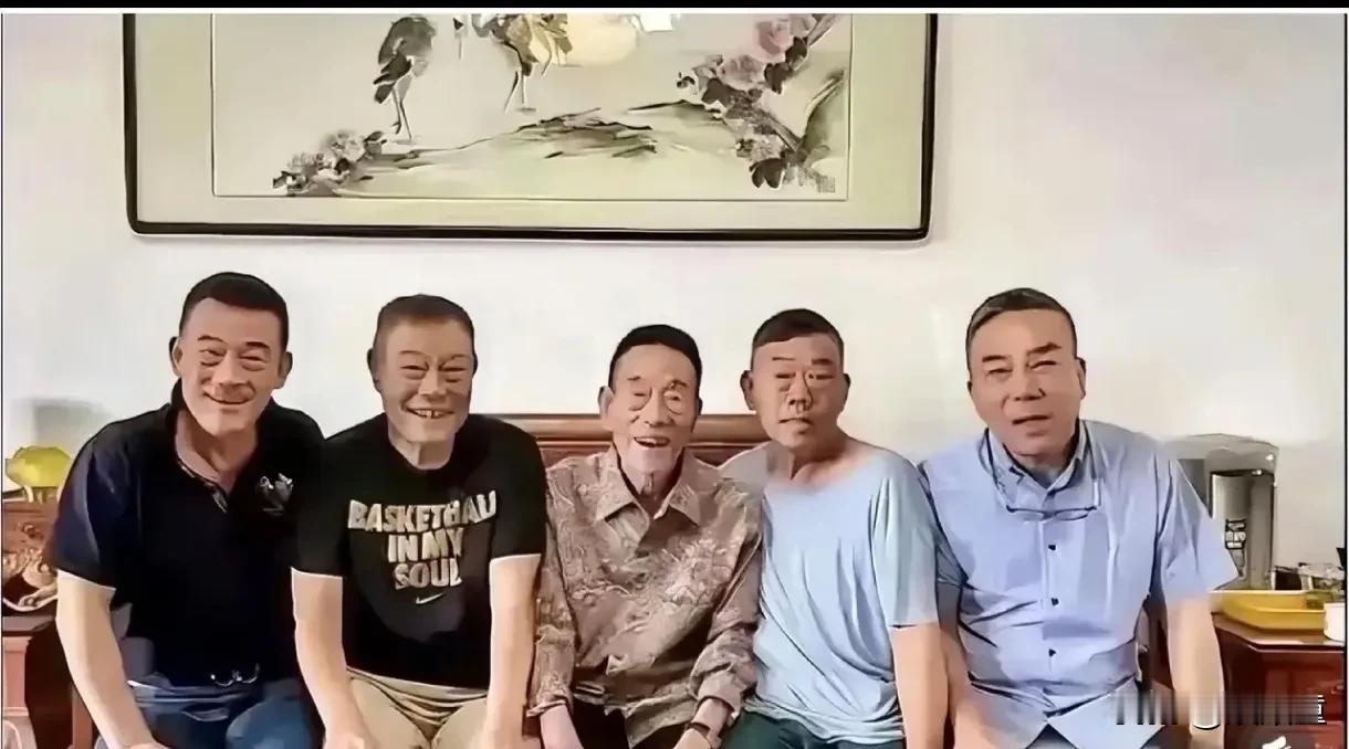 儿子多压力大，完全没毛病！杨少华去世，他上午的时候还和儿子一起出席活动，中午和