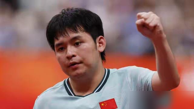 4-0横扫莫雷加德，转头却0-9被林诗栋打懵，这球圈闭环太邪门了。林昀儒打莫雷加德，历史交手7胜1负