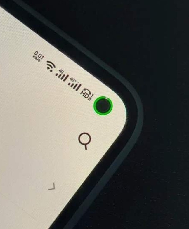iPhoneDuo的三合一图标有点意思，wifi、信号、电池组成一个圆，跟魅族