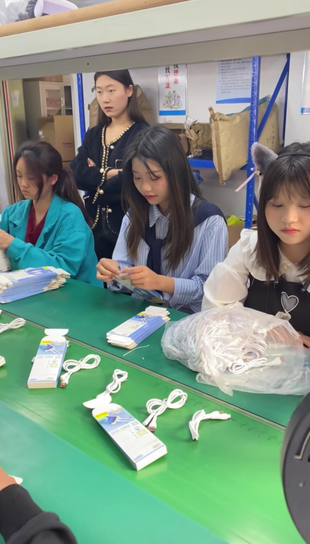 今天跟大家实话实说啊，除了打工，做什么都不赚钱。在家里头那肯定是一分钱都赚不到！