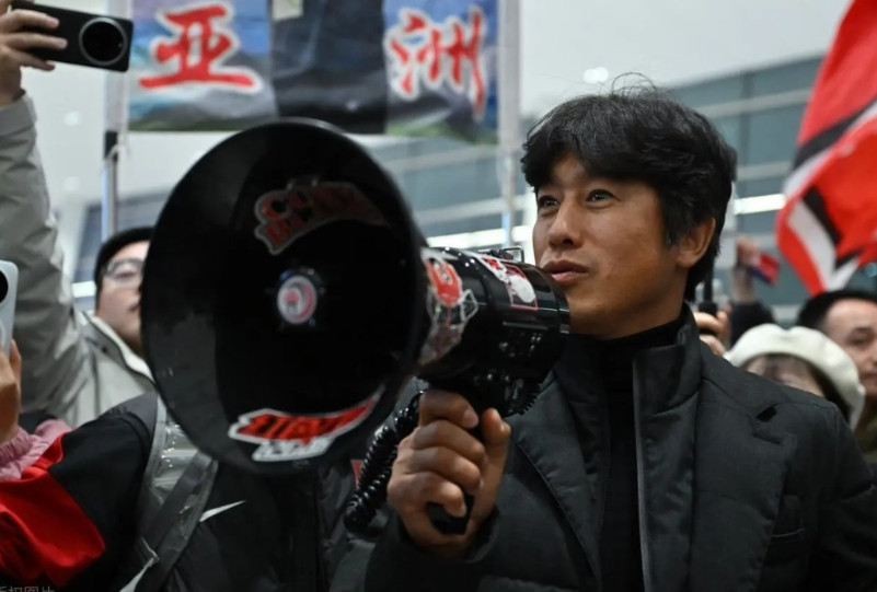 近日，徐正源接受韩国媒体的采访，表达了一些对成都蓉城的委婉批评徐正源明确表示，