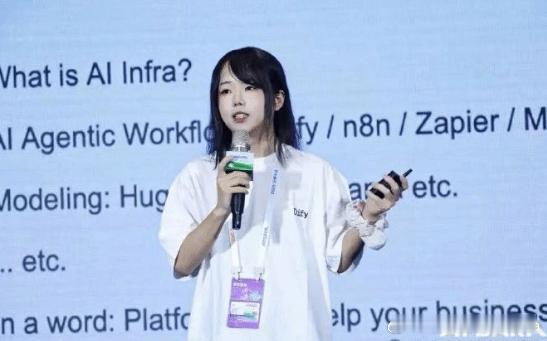 Dify女装程序员火了近日，Dify的一名叫周宇的AI后端程序员火了。在云栖大会