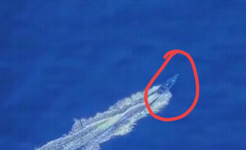 美国怎么说也是泱泱大国吧！这是在委内瑞拉炸掉的第四艘快艇了，10月3日，美国又击