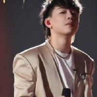 歌手2026彩排照，其实已经预示了一个比赛结果！胡彦斌手拿话筒的动作，大有深