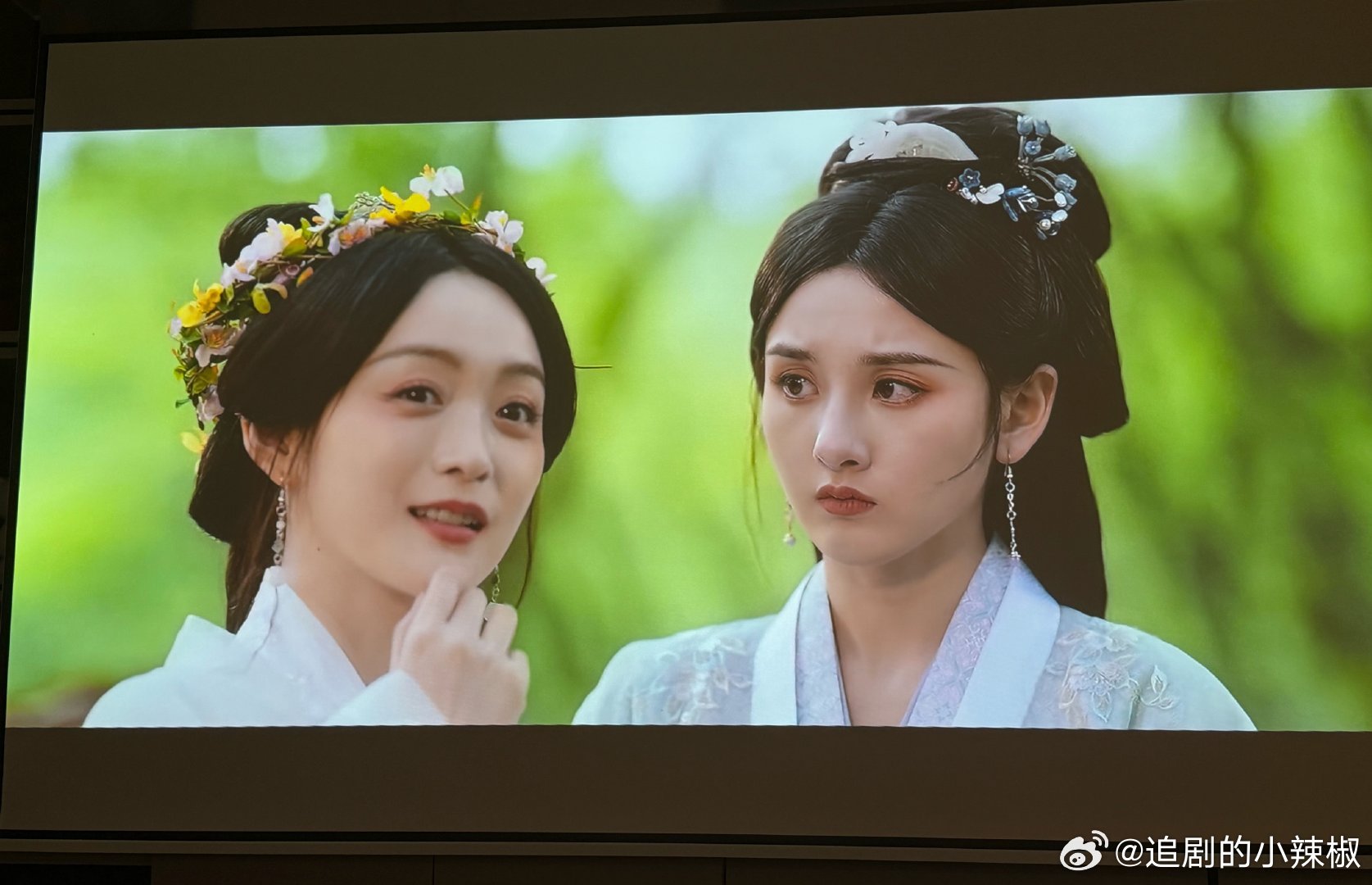 美女这痴迷的眼神真不像演的​​​
