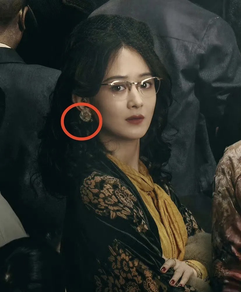 看了《酱园弄》中赵丽颖的表演后，我终于对赵丽颖祛魅了，不是她扮演