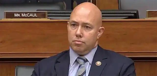 美国参议员对我们进行“嘲讽”！1月5日，美国众议员布莱恩·马斯特表示：中国