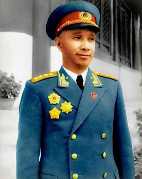 粟裕的战斗故事，不少人了如指掌，但是，他是如何参军的，知之者却不多。粟裕参加过