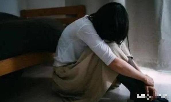 河北石家庄，39岁男子中午喝完酒，趁妻子不在家，强行与年仅10岁的继女发生了关系