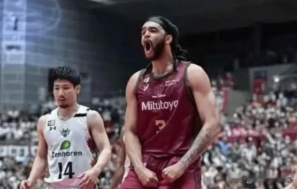 官宣！山东男篮第四外援到位前B联赛盖帽王加盟北京时间1月19日，山东男篮官