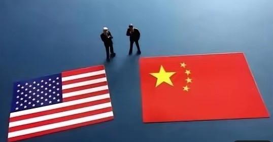 终于有人管管美国了！美国现在欠的账，光是付利息，一年就要拿出9700亿美元。