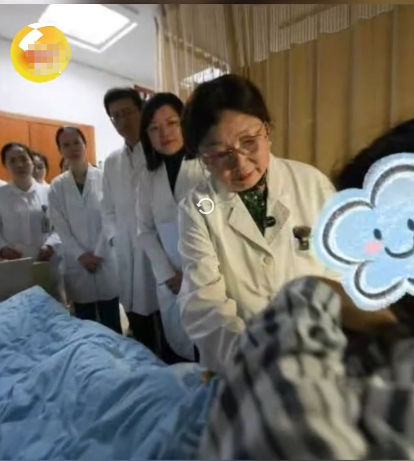 近日，浙江杭州。36岁罗女士被孩子撞到左乳后，出现剧烈疼痛、红肿胀痛，辗转多家医