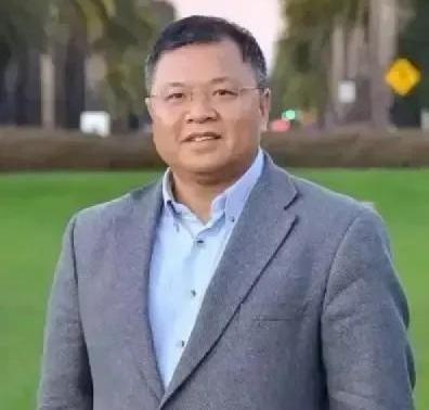 当年拿着公派名额出国，转头就入了英国籍，黄大年这名字一度被人戳脊梁骨。说他吃里