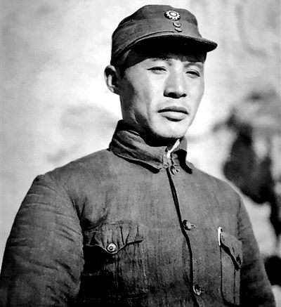 1944年，吕正操到延安，第一次见到了毛主席，他很是紧张。倒是毛主席先开口说，你