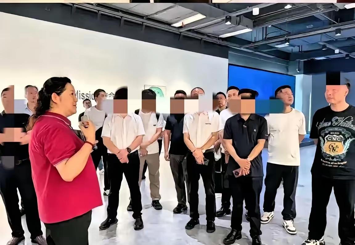 一妇当关，万夫莫开！相由心生，面相狰狞网传约谈录音流出，HR借着背调的名头软暴