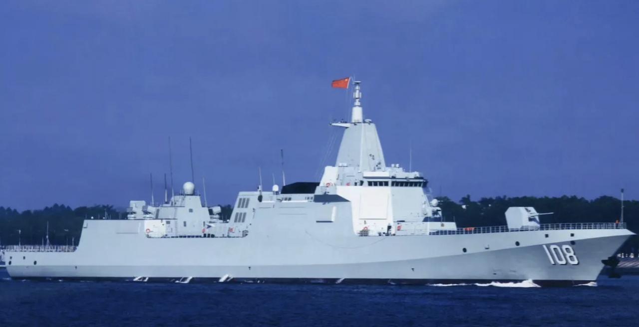 美军担心的事情发生了，中国已建造16艘055大驱，1700枚鹰击21可摧毁美军西