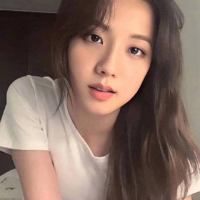 Jisoo金智秀喜欢一些随手拍的日常