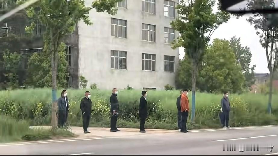 襄阳文旅，别浪费这泼天富贵啊！马上五一假期了，多少人等着假期前来襄阳123大楼