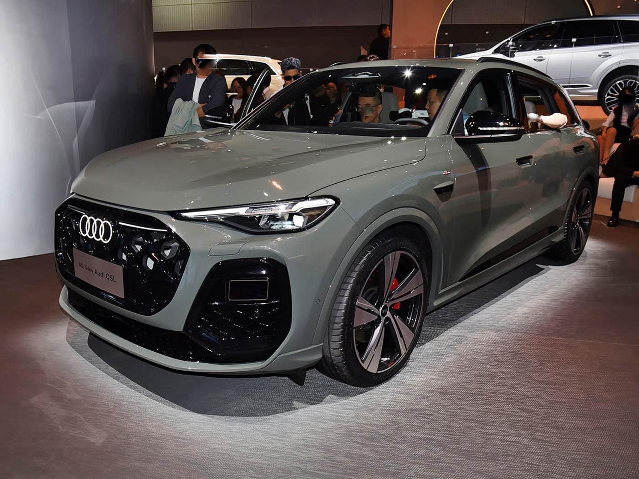 全新奥迪Q5L有望1月15日正式上市，外观造型更运动，搭载华为辅助驾驶近日