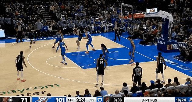 杨瀚森三分球6中1，全场出手11中3全队出手总数第三人，完全核心打法！杨瀚森