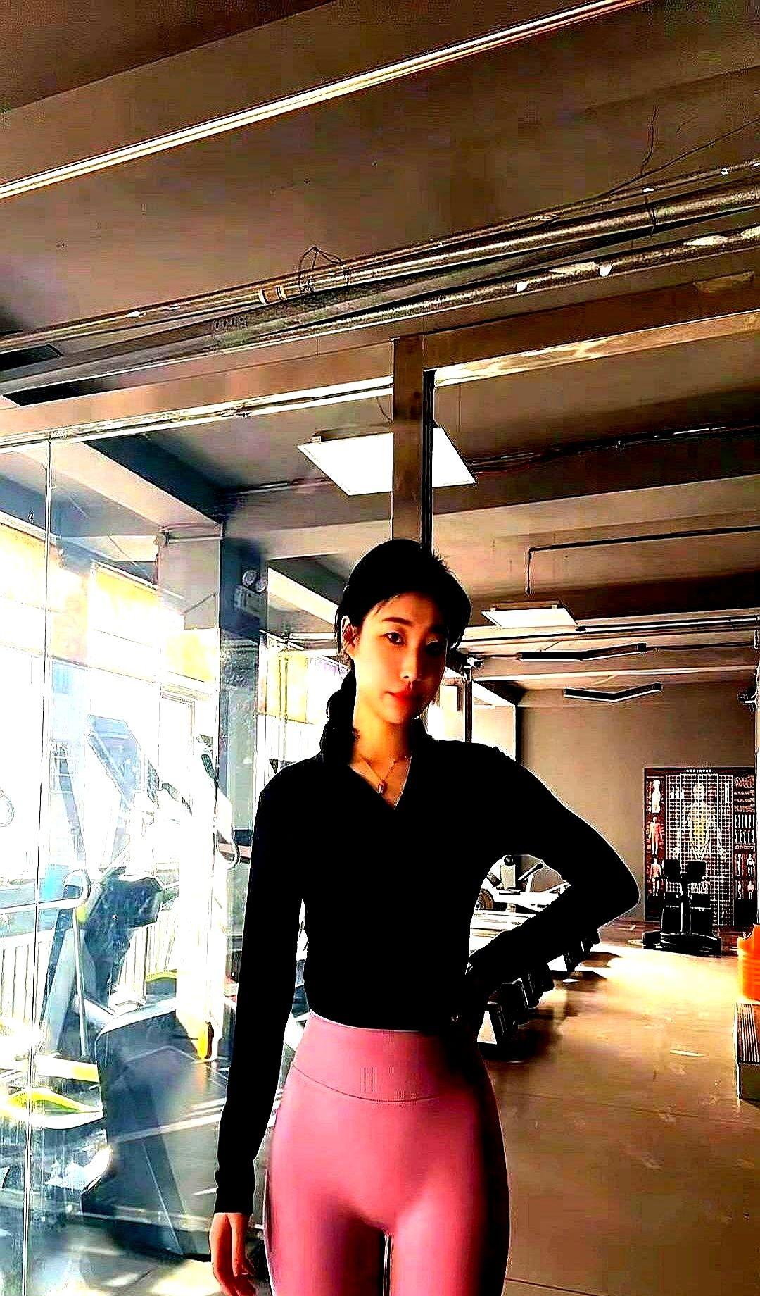 “我跑了179天，最后只拿到一双袜子。”Keep用户@阿瓜把这句话贴在动态里