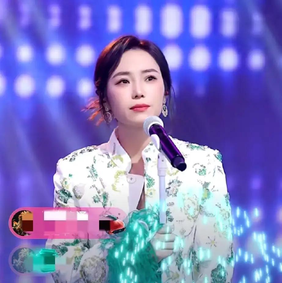 云朵直播一句话，全网热搜炸了她先甩出裁判文书网截图：跟刀郎零官司，版权共有