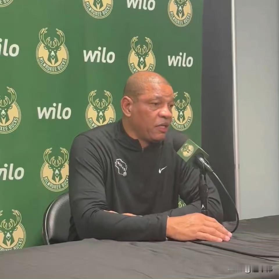 一顿夸！老里弗斯谈詹姆斯：“勒布朗在41岁依旧有这样的表现。”“真的不可