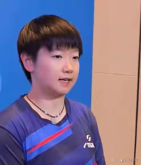 孙颖莎采访这次太霸道了！网友却纷纷支持！一个小姑娘采访，被一个男记者打断