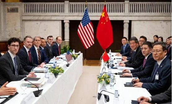 俄罗斯人最近有句话，说得是话糙理不糙，但也是真的透彻，他说，要是中国真打起来了，