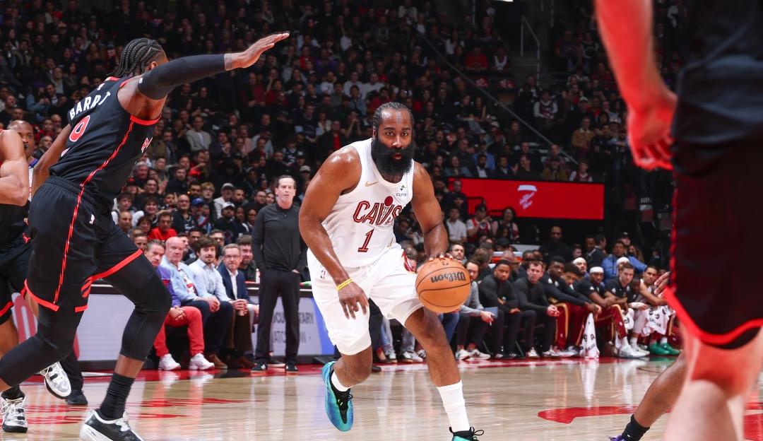 哈登、米切尔低迷，骑士客场104-126惨败猛龙，球队晋级第二轮并没有那么容易。