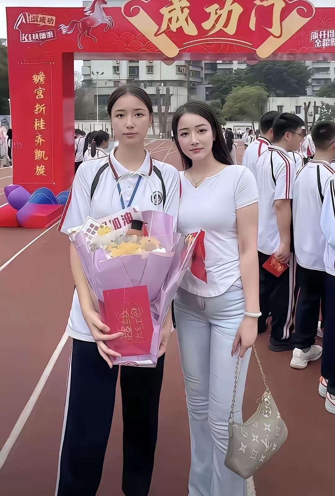 6月8日，高考第二天！到了高中，你会发现：​通过昨天语文和数学两场考试，