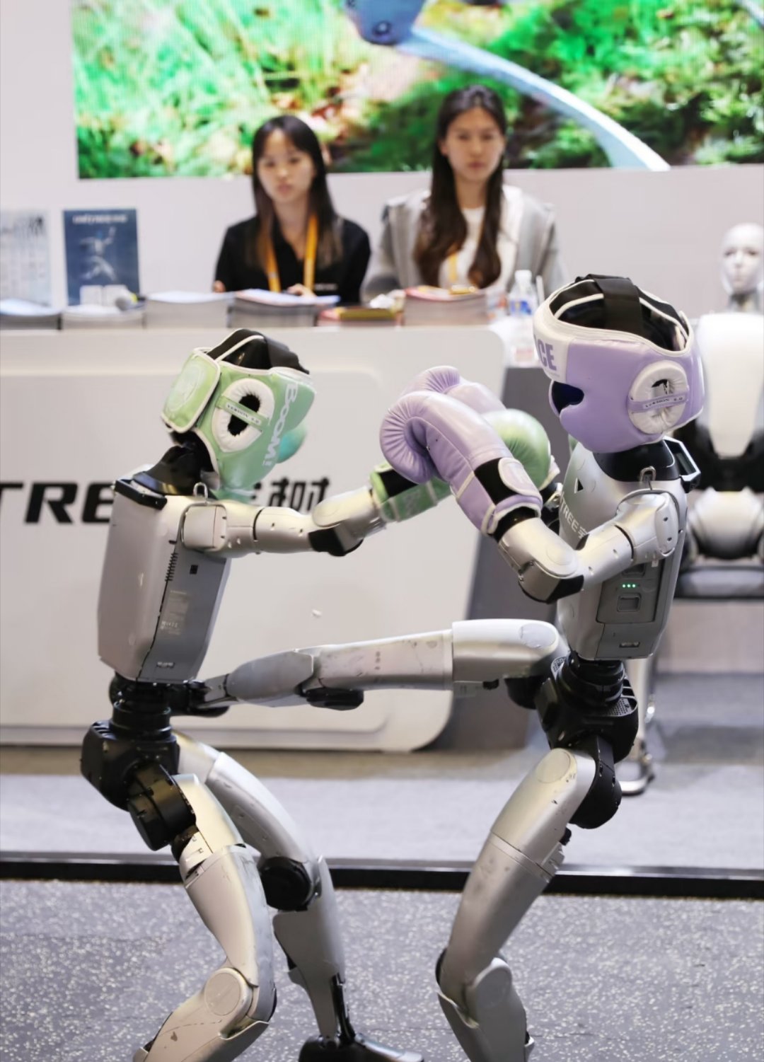 宇树科技，关联度较高的10支股票，具体信息如下：1.金发科技：通过金石成长基