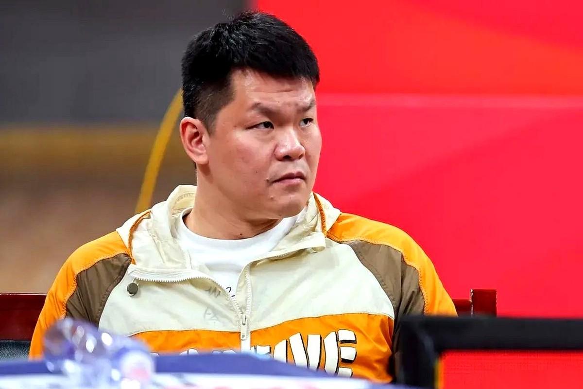 吃了我家的饭，还要砸我家的锅？这事儿以后没了。广东队球迷终于可以挺直腰杆了。