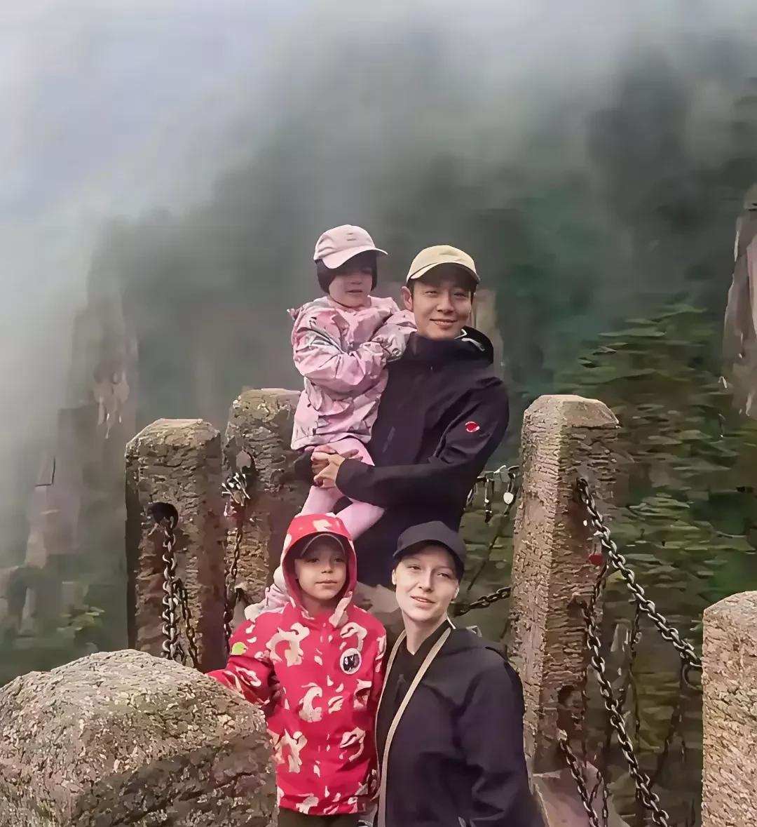 撒贝宁是央视主持人中活得最真实最通透的主持人，没有之一！主持节目心直口快，思路清