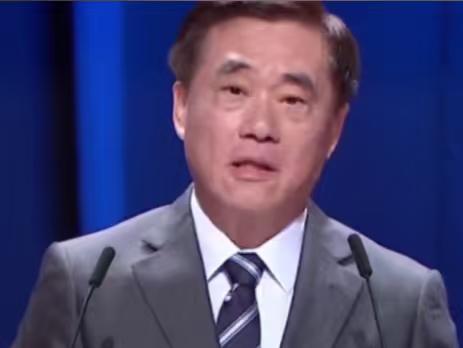 原本今天下午中天还要举办辩论会，本次的辩论会的主题是两岸关系，可就在这临门一脚马