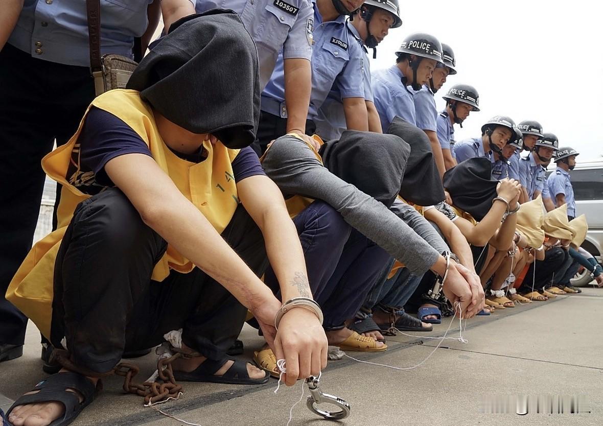 判处人贩子死刑并立即执行，已然刻不容缓！专家称，之所以不对人贩子判处死刑，是担