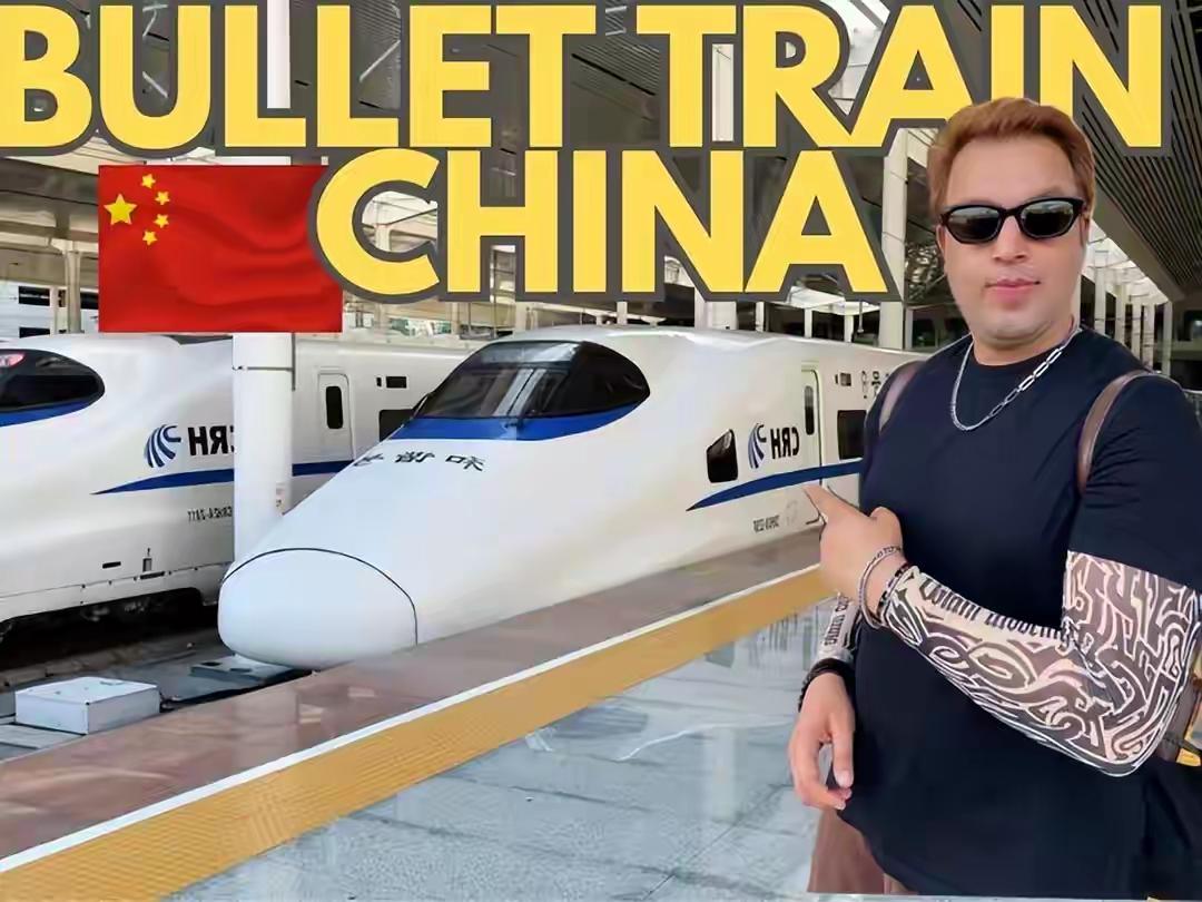 我刷到松客最后那条视频的时候，心里咯噔了一下。画面里，24岁的小伙子背着硕大