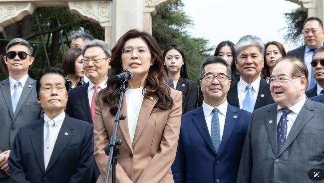 炸了！5月5日国民党立院党团大会，把吵了快半年的军购预算彻底摆上台面摊牌。