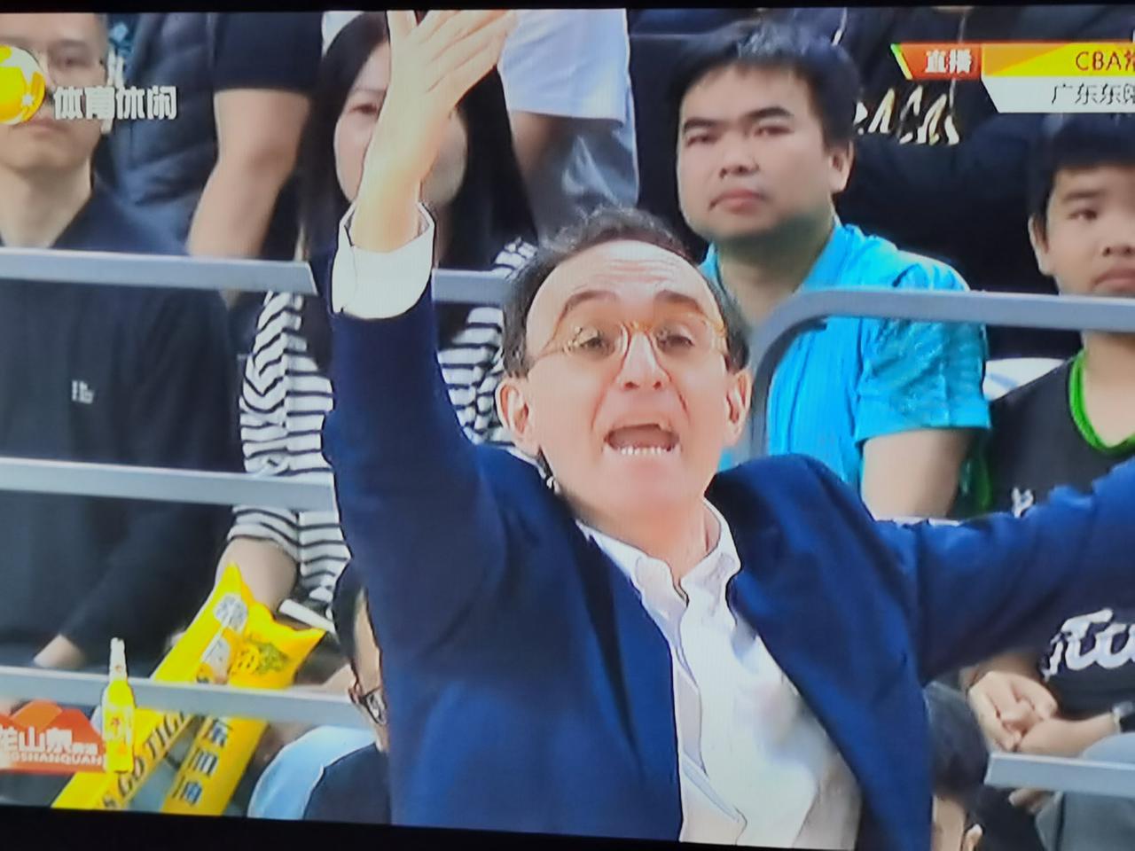 第二阶段以来，辽宁队新任主帅乌戈因带队成绩斐然，成了人们茶余饭后热议的焦点人物。