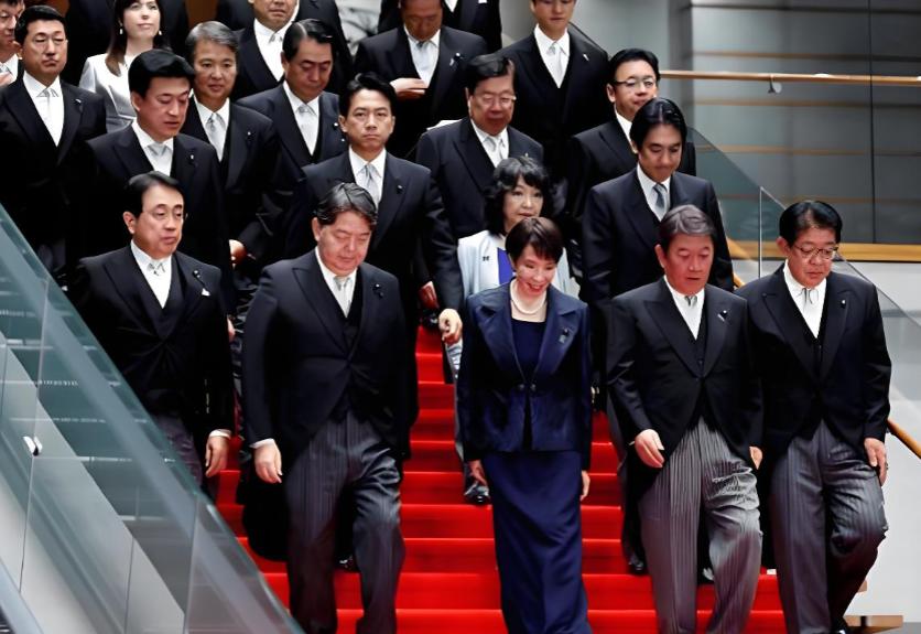 日本经济团访华求见面，中方直接冷处理：不见。5月11日，上海浦东机场来