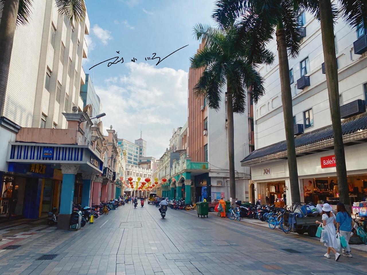 曾经作为广东省县级市的顺德，如今已经成为佛山市顺德区，它不仅是闻名世界的“美食之