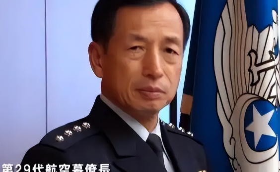 日本航空自卫队第29任参谋长田母神俊雄表示，中国政府呼吁中国公民避免前往日本，担