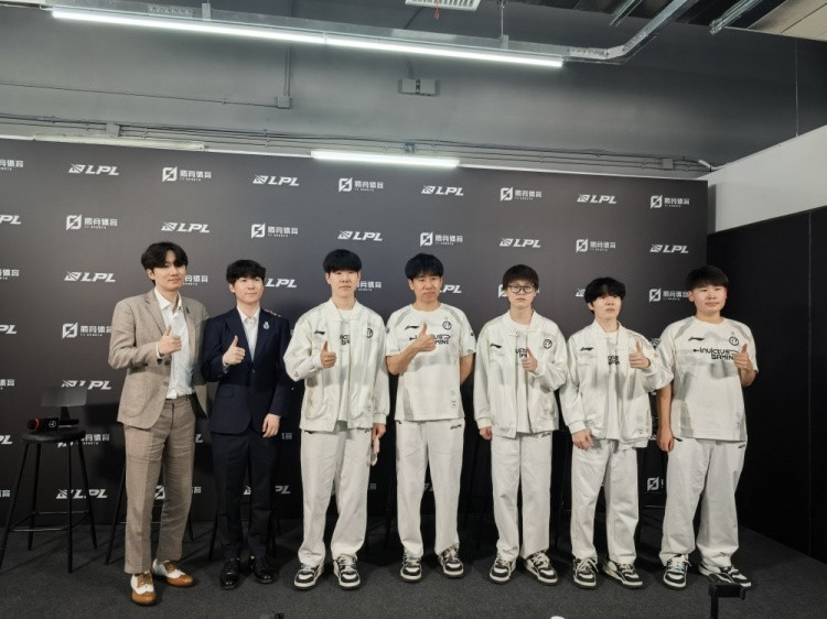 iG赛后群访 Meiko: 教练教了很多东西 所以我们最近团战赢的较多