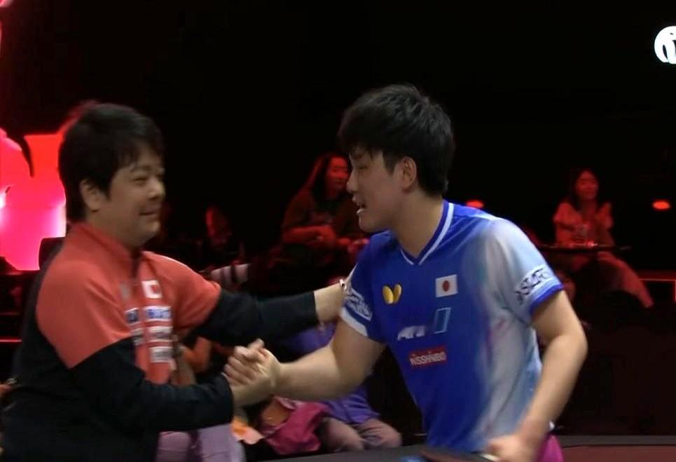 就差3分！国乒05后小将把张本智和逼入绝境，手握8-5领先，突然断电被一波带走。
